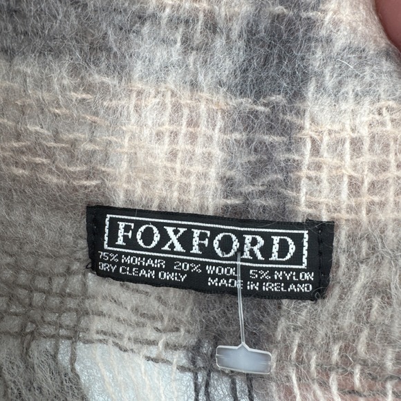Vintage Foxford 9x57 Ireland Mohair Wool Plaid Scarf | Cream and Gray - Picture 3 of 7